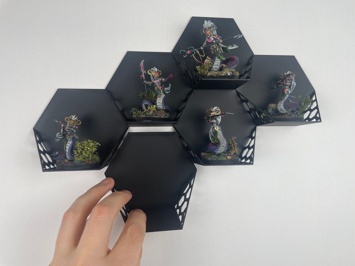 Stick on Display Shelf for Warhammer, Busts, Action Figures & Collectibles - Fits 25mm to 100mm Miniatures - Ideal for Wargame Enthusiasts