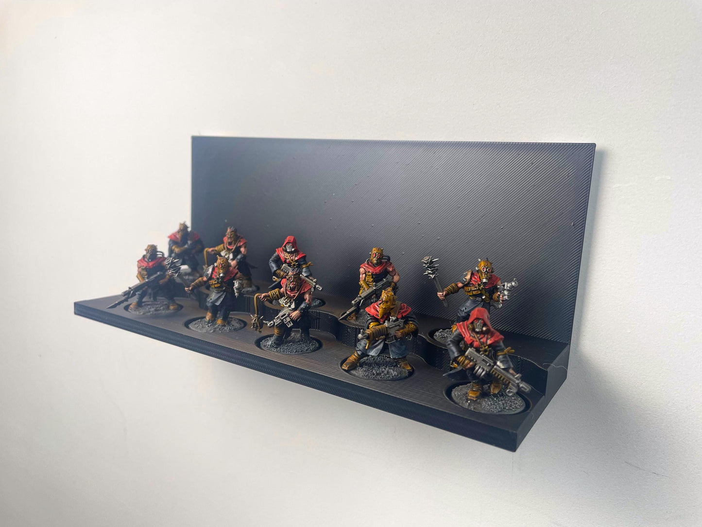 Stick on Unit Display Shelf for Warhammer and other round base miniature games - Fits 25mm to 60mm Miniatures, Great for Wargame Enthusiasts