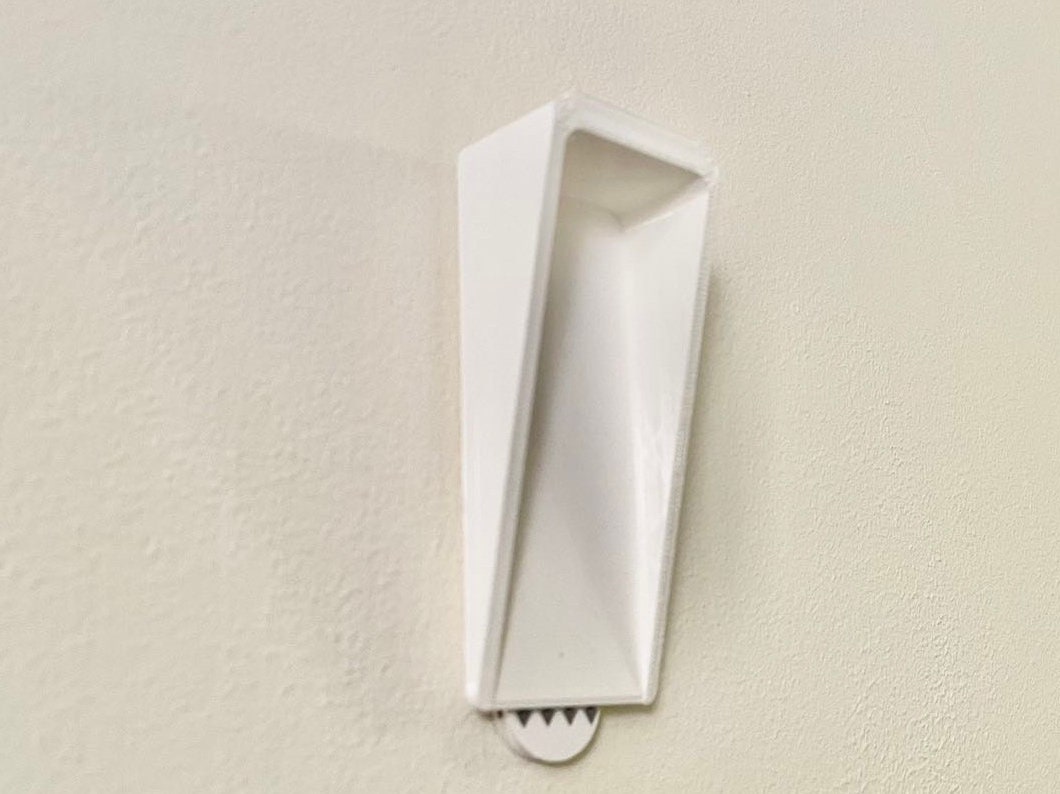 Canvas hanger hook with and adhesive strip, Easy Stick-On Solution