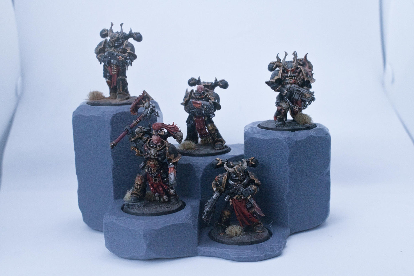 Stone effect multi-level display shelves - Terrain Hexagons 25-32mm, Warhammer, Batte Tech, Round base miniature games. Modula system