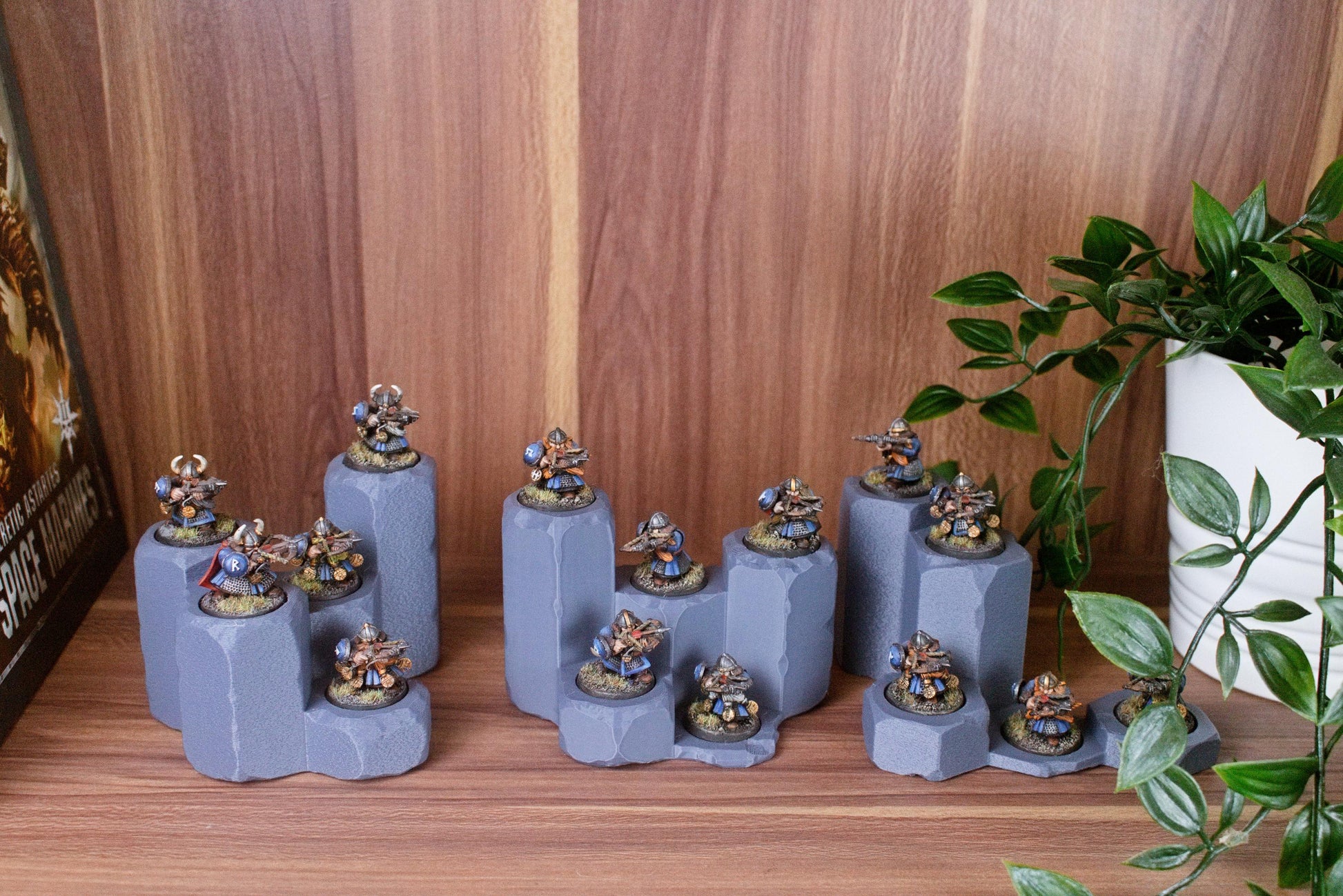 Stone effect multi-level display shelves - Terrain Hexagons 25-32mm, Warhammer, Batte Tech, Round base miniature games. Modula system